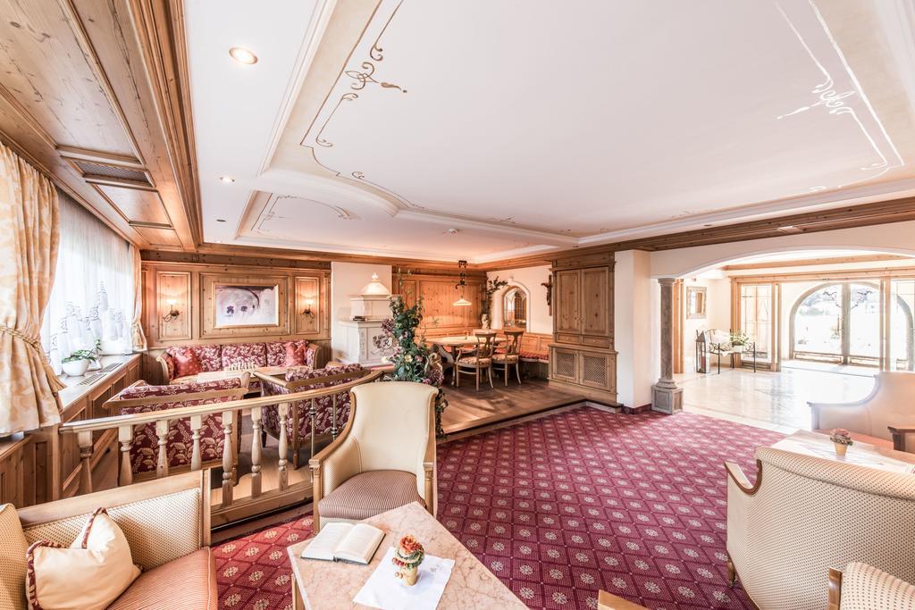 Hotel Riedl Кёссен Экстерьер фото