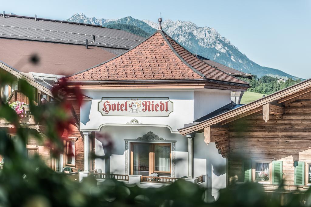 Hotel Riedl Кёссен Экстерьер фото